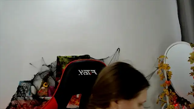 Lucky Lana online show from 10/29/25, 02:25