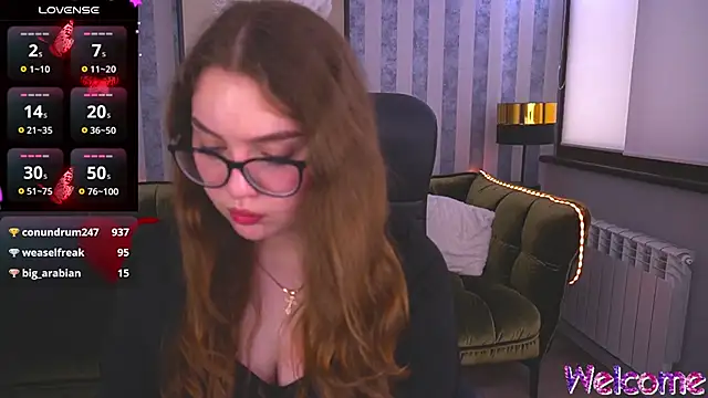 LuxSopphia online show from 03/22/25, 12:04