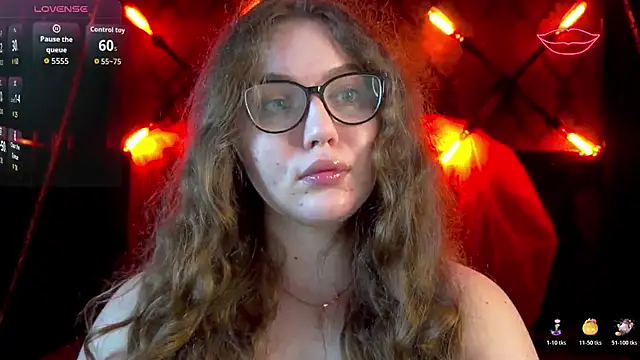 LuxSopphia online show from 11/02/25, 08:22