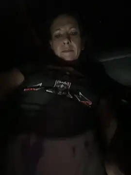 Snapshot of Lilbeezie81 chatting on 03/02/26, 02:47 Lilbeezie81 online show from 03/02/26, 02:47