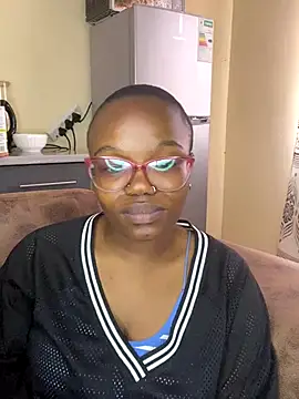 YummyMelanin117 online show from 11/06/25, 09:10