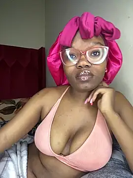 YummyMelanin117 online show from 11/25/25, 07:47