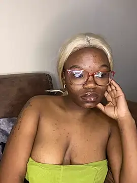 YummyMelanin117 online show from 02/27/26, 04:01