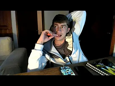 laurent 01 online show from 09/15/25, 08:53