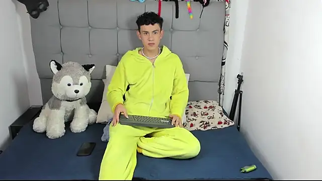 Snapshot of jeims_hotboy chatting on 10/12/25, 08:02 jeims hotboy online show from 10/12/25, 08:02