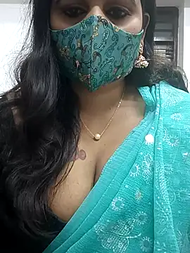 Snapshot of aparna99 chatting on 11/15/25, 09:32 aparna99 online show from 11/15/25, 09:32