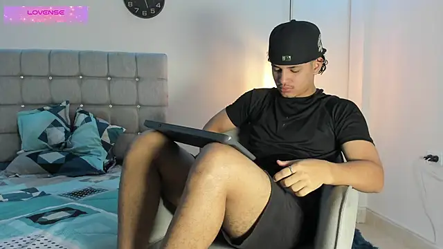 samxx muscle online show from 09/17/25, 01:24