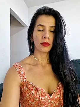 suzy20252 online show from 09/15/25, 12:05