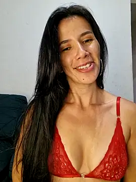 suzy20252 online show from 11/18/25, 12:20