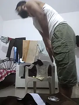 Snapshot of UAjit chatting on 09/09/25, 01:05 UAjit online show from 09/09/25, 01:05