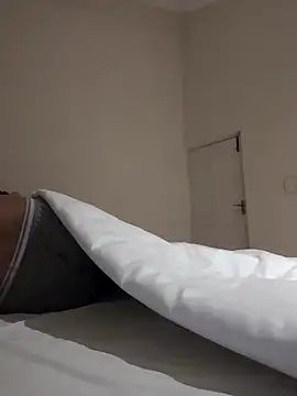 Snapshot of UAjit chatting on 11/01/25, 06:54 UAjit online show from 11/01/25, 06:54