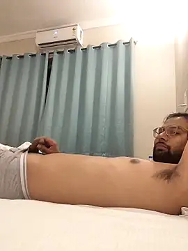 Snapshot of UAjit chatting on 11/02/25, 07:05 UAjit online show from 11/02/25, 07:05