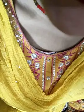 Snapshot of Eshwari_Chopra chatting on 09/14/25, 05:17 Eshwari Chopra online show from 09/14/25, 05:17