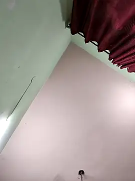 Snapshot of Eshwari_Chopra chatting on 10/06/25, 03:48 Eshwari Chopra online show from 10/06/25, 03:48