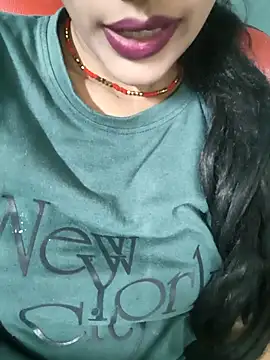 Snapshot of Eshwari_Chopra chatting on 10/07/25, 07:27 Eshwari Chopra online show from 10/07/25, 07:27