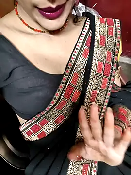 Snapshot of Eshwari_Chopra chatting on 10/16/25, 04:13 Eshwari Chopra online show from 10/16/25, 04:13