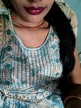 Snapshot of Eshwari_Chopra chatting on 10/23/25, 06:13 Eshwari Chopra online show from 10/23/25, 06:13