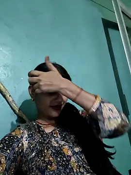 Snapshot of Eshwari_Chopra chatting on 11/02/25, 03:42 Eshwari Chopra online show from 11/02/25, 03:42