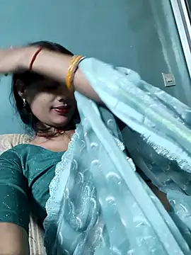 Snapshot of Eshwari_Chopra chatting on 11/12/25, 01:17 Eshwari Chopra online show from 11/12/25, 01:17