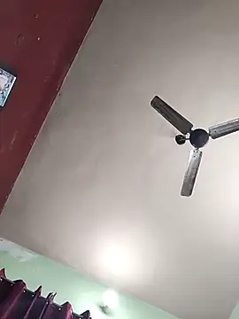 Snapshot of Eshwari_Chopra chatting on 11/13/25, 05:12 Eshwari Chopra online show from 11/13/25, 05:12