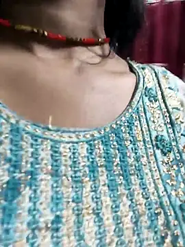 Snapshot of Eshwari_Chopra chatting on 11/15/25, 03:48 Eshwari Chopra online show from 11/15/25, 03:48