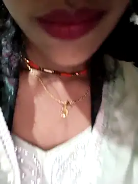 Snapshot of Eshwari_Chopra chatting on 11/18/25, 05:06 Eshwari Chopra online show from 11/18/25, 05:06