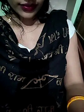 Snapshot of Eshwari_Chopra chatting on 12/04/25, 04:22 Eshwari Chopra online show from 12/04/25, 04:22