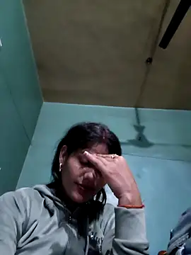 Eshwari Chopra online show from 12/23/25, 12:41