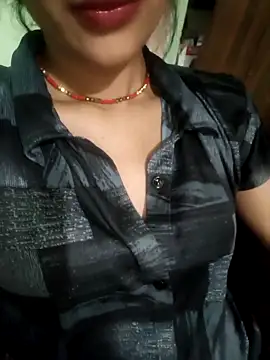 Eshwari Chopra online show from 04/03/26, 03:37