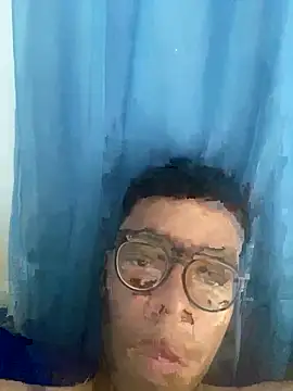 Snapshot of hiaguexxx chatting on 03/19/25, 01:40 hiaguexxx online show from 03/19/25, 01:40