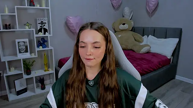 MelanieAlves online show from 03/17/26, 06:11