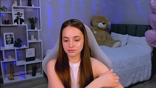 MelanieAlves online show from 04/14/26, 03:07