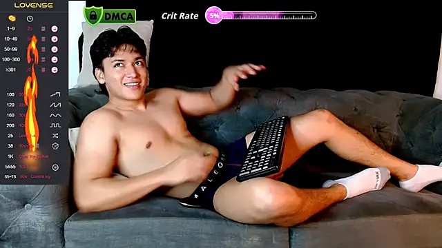 Snapshot of THE_LITTLE_LIAM chatting on 06/13/26, 04:43 THE LITTLE LIAM online show from 06/13/26, 04:43