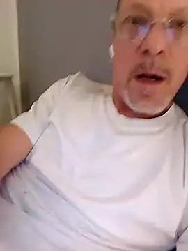 Deddyitalia3p online show from 10/04/25, 06:17