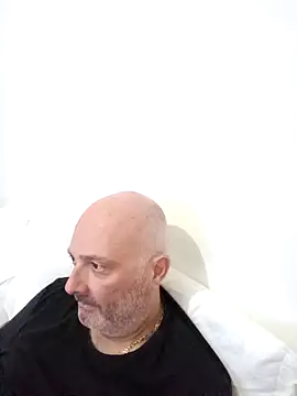 Alexis Bull online show from 10/12/25, 12:37