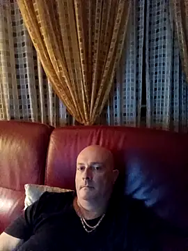 Alexis Bull online show from 10/26/25, 11:09