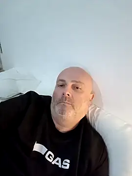 Alexis Bull online show from 03/01/26, 02:30