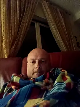 Alexis Bull online show from 04/06/26, 10:22