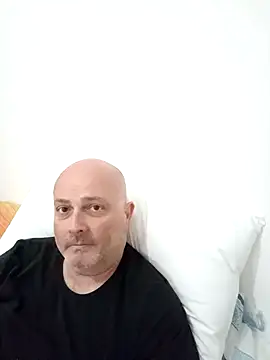 Alexis Bull online show from 04/23/26, 01:13