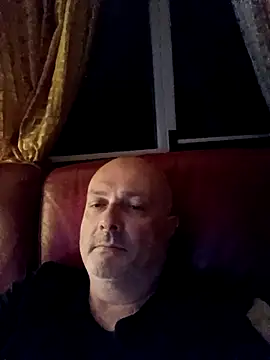 Snapshot of Alexis_Bull chatting on 04/29/26, 11:00 Alexis Bull online show from 04/29/26, 11:00