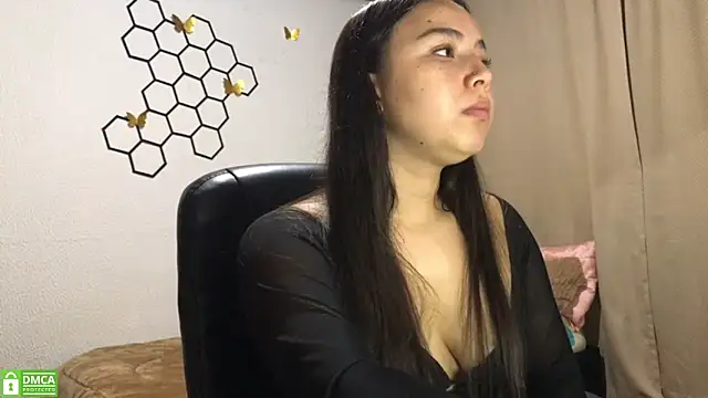 Snapshot of amelia_hall chatting on 11/19/25, 01:11 amelia hall online show from 11/19/25, 01:11