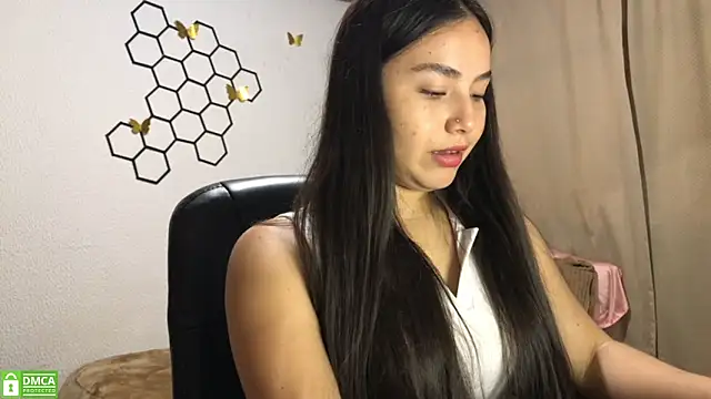 Snapshot of amelia_hall chatting on 11/23/25, 05:57 amelia hall online show from 11/23/25, 05:57