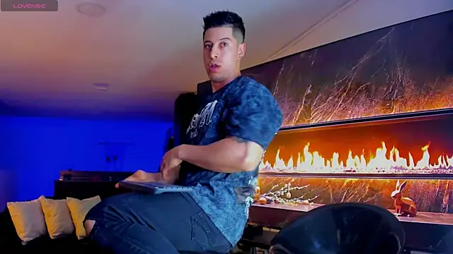 Lukas Green online show from 04/21/26, 02:51