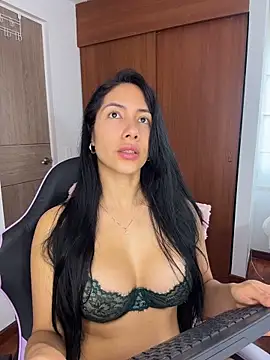 ArianaReynoldss online show from 04/21/26, 07:28
