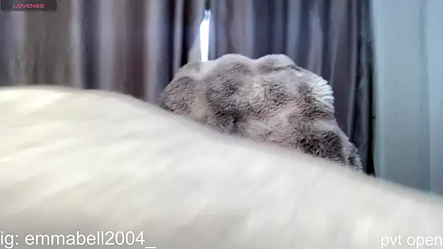 emma  bell  online show from 12/02/25, 05:08