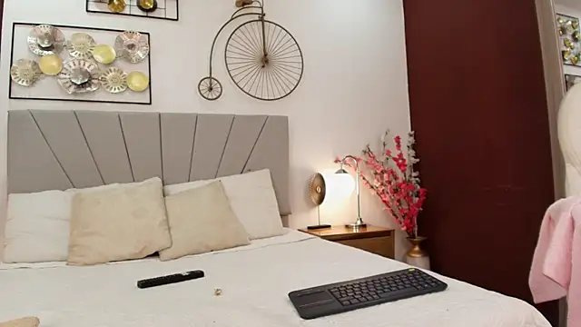 Snapshot of im_eli1 chatting on 02/25/26, 07:34 im eli1 online show from 02/25/26, 07:34