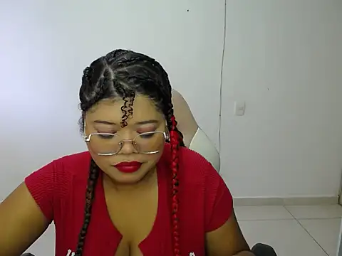 Snapshot of natalietits1 chatting on 12/13/25, 08:04 natalietits1 online show from 12/13/25, 08:04