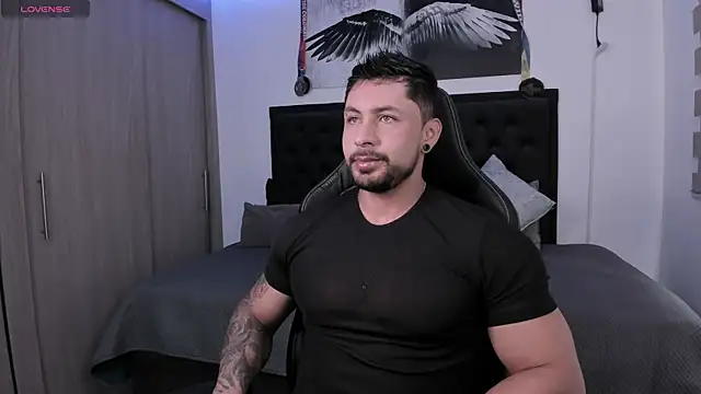 santi aesthetic online show from 11/20/25, 03:45