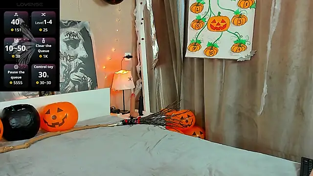 Snapshot of Kristy_na chatting on 10/25/25, 02:08 Kristy na online show from 10/25/25, 02:08