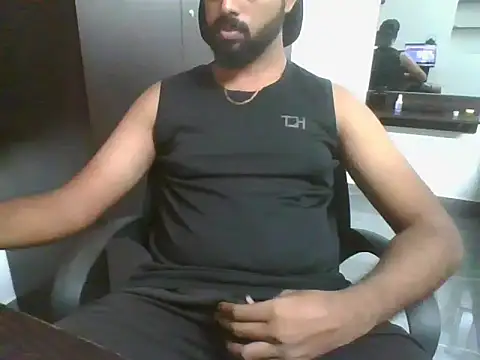 Snapshot of lovelyakash69 chatting on 10/20/25, 06:25 lovelyakash69 online show from 10/20/25, 06:25